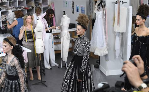 chanel haute couture ateliers.